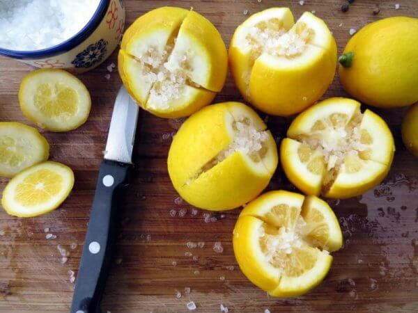 Preserving lemons salt