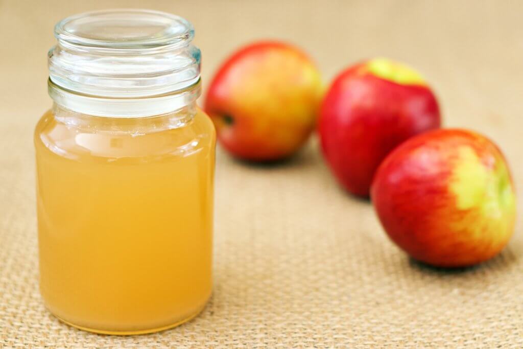 Zero waste apple cider vinegar using apple peels and cores