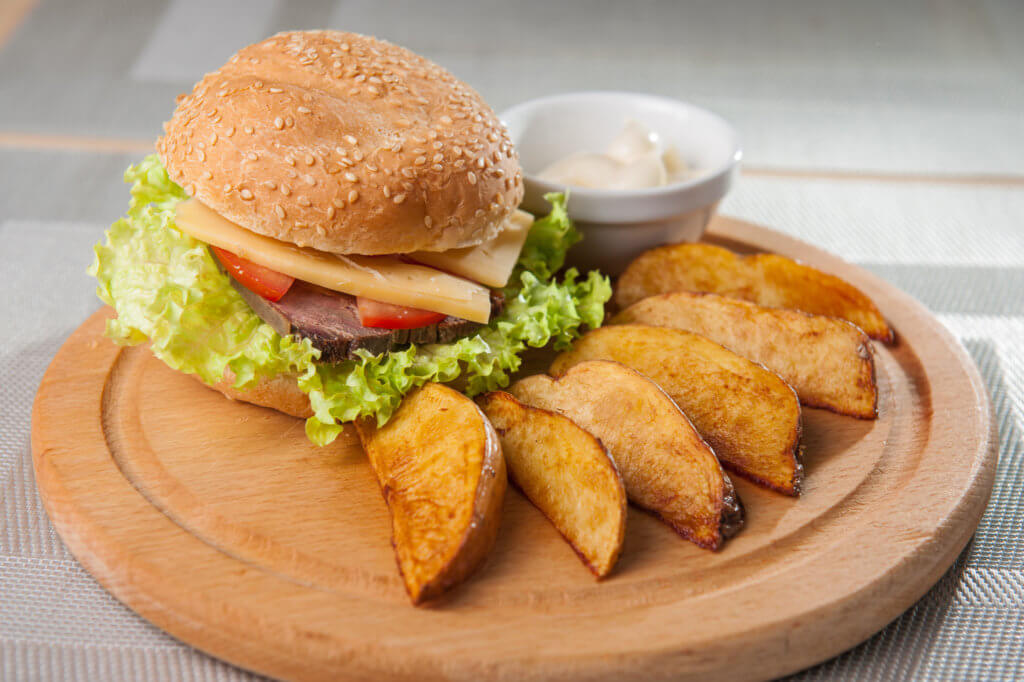 Beef Burger with Wedges