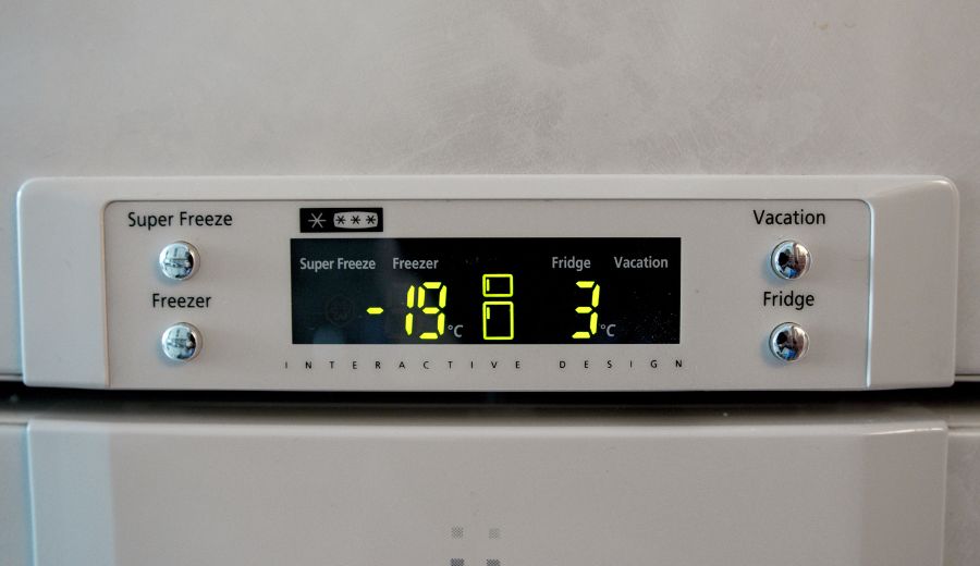 Fridge-temperature-waste-free-Christmas